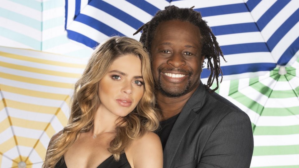 Mola Adebisi (und Adelina Zilai im "Sommerhaus der Stars"